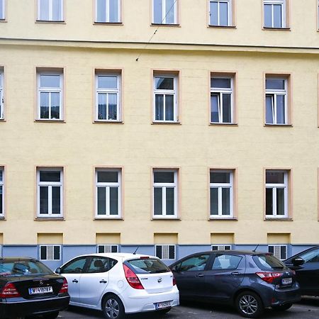 Delightful Duplex Danube Canal Vienna Exterior photo